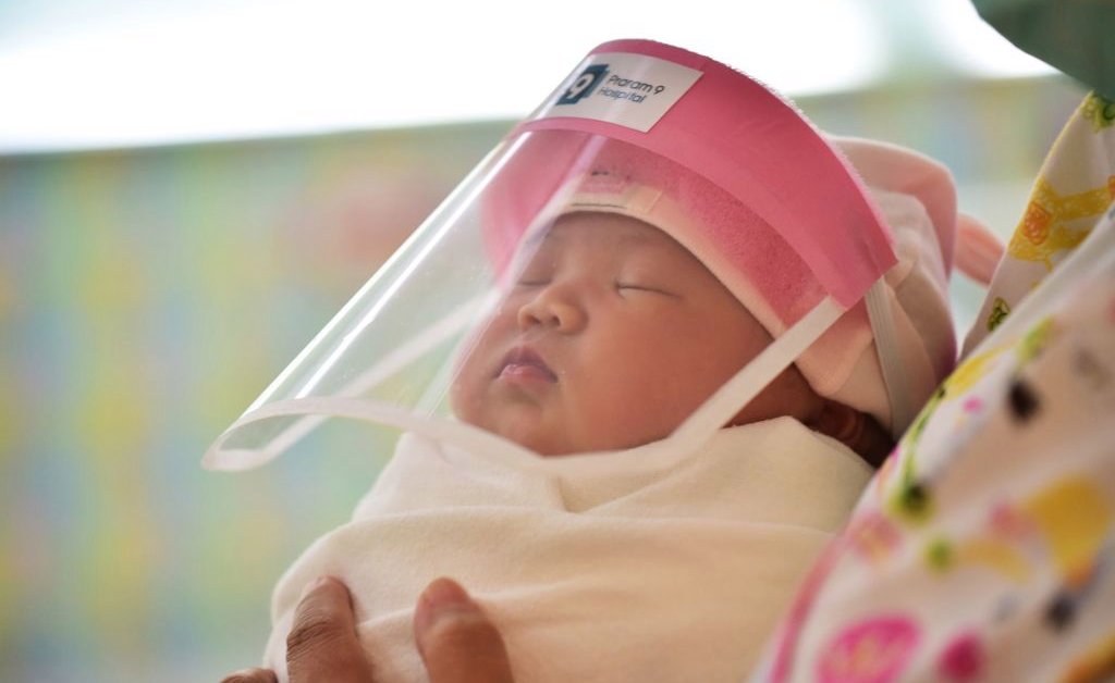 Hospital in Thailand are neonatal little face shield to protect against Crown